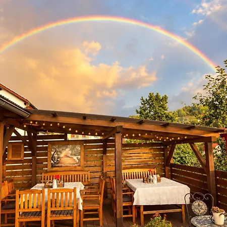 Bed & Breakfast Svojse 3*